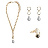 Cumpara ieftin Set inel, colier si cercei Avon Lestari , colectie eleganta de bijuterii aurii cu perle decorative, design rafinat si feminin, ideala pentru tinute de
