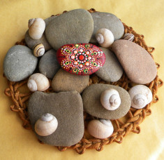 Mandala Stone 15, Spiritual Yoga &amp;amp; Meditation Dot Art pictura acrilica pe piatra foto