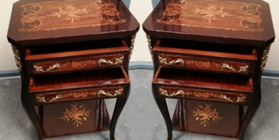 Set de 2 elegante comodine franceze inobilate cu intarsii și aplicații din bronz foto