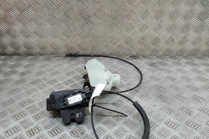 &Icirc;ncuietoare ușă dreapta spate TESLA MODEL X 2018 OEM: 1034481-00-K | 30386357