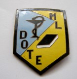 t114 UNGARIA INERBELICA INSIGNA FACULTATII DE MEDICINA DEBRETIN DEBRECENI ORVOSTUDOMANYI EGYETEM bronz emailat 69mm in stare foarte frumoasa