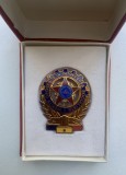 Insigna merite deosebite &icirc;n &icirc;ntrecerea socialistă