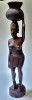 Statuetă africană cu vas femeie la cumpărături lemn african