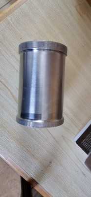 SUFERTAS SE INOX CU GARNITURA ,ESTE NOU , NEFOLOSIT . 0,600 LITRI. foto