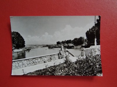 CARTE POSTALA - RPR - LUGOJ - PE MALUL TIMISULUI foto