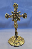 VECHI CRUCIFIX CU POSTAMENT DIN ALAMA MASIVA, ANGLIA