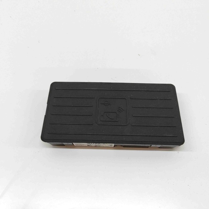 Stație de &icirc;ncărcare wireless VW TOUAREG CR7 2023 OEM: 4N0035502B
