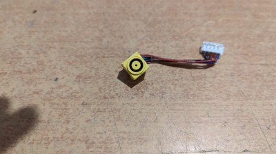 Conector POwer DC Laptop lenovo TP500 foto
