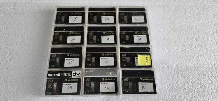 CASETA VIDEO MINI DV MAXEL VERBATIM 60 LOT 12 BUCATI .