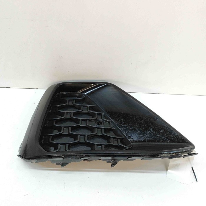 Grila dreapta față AUDI Q8 4MN 2024 OEM: 4M8807152F 31871379