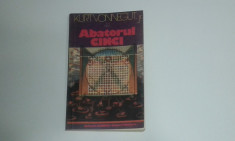 KURT VONNEGUT - ABATORUL CINCI foto