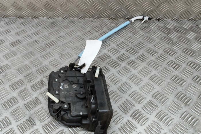 &Icirc;ncuietoare ușă dreapta față BMW X3 G01, F97 2019 OEM: 9492100 30386907