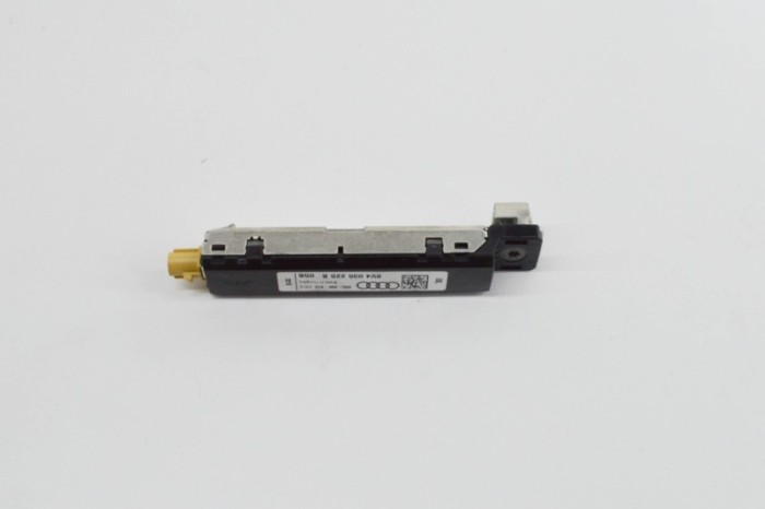 Amplificator de antena AUDI A3 8V1, 8VK 2015 OEM: 8V4035225B,920-286-313 19421702