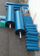 Role si tamburi pentru benzi transportoare. Producator. Orice dimensiune. foto