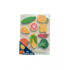 Puzzle din lemn cu 9 Legume de feliat, 7Toys