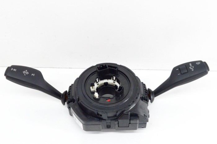 Maneta semnalizare ștergătoare BMW 4 Coupe F32, F82 2014 OEM: 10093899,9253746 17598310