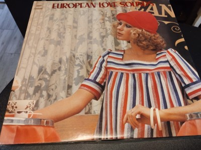 Vinil 2xLP &amp;quot;Japan Press&amp;quot; VARIOUS - EUROPEAN LOVE SOUNDS (VG++) foto