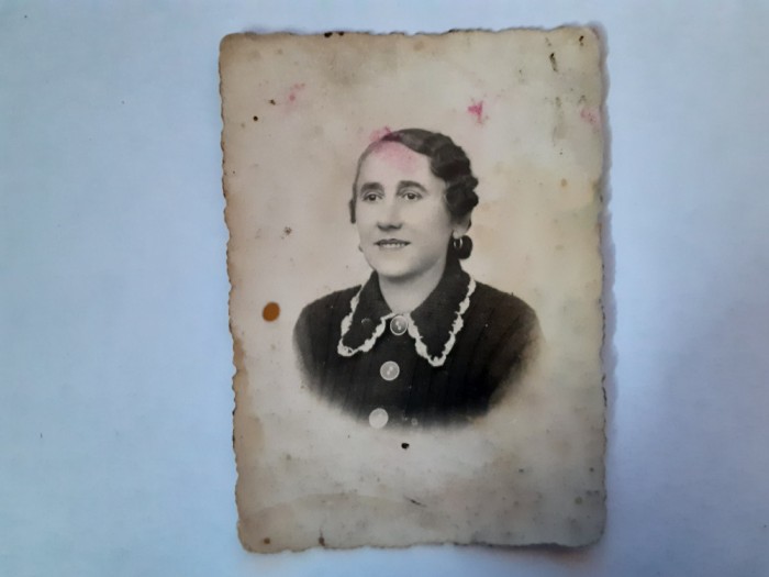 Fotografie 6/9 cm cu femeie din Rom&acirc;nia 2
