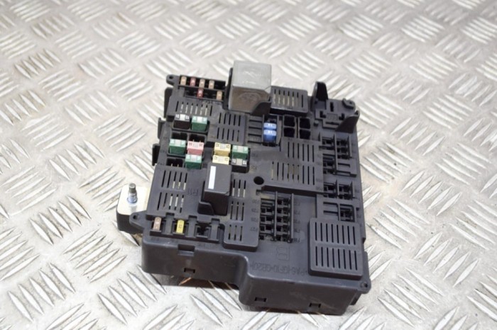 Modul panou de siguranțe VOLVO S90 II 2017 OEM: 31473570 15139011