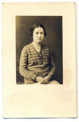 AD 1437 C.P.VECHE -TANARA IN TINUTA DE EPOCA - EUGENIA STEFANESCU DISPARUTA 1932 foto