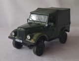 ARO M 461 - masinuta - jucarie din metal si plastic - vehicul militar - numere de inmatriculare de armata