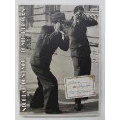 BUCURESTII LA FOTOGRAF - CUTIA CU FOTOGRAFII , CUTIE CU 46 DE FOTOGRAFII DE IOSIF BERMAN si NICOLAE IONESCU , prefata de IOANA PARVULESCU , comentarii