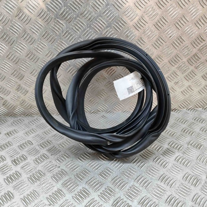 Garnitura ușă dreapta față KIA EV6 CV 2023 OEM: 82120-CV000