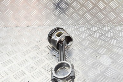 Piston AUDI Q5 8R 2015 OEM: 038198401F,03L107065AB 11692984 foto