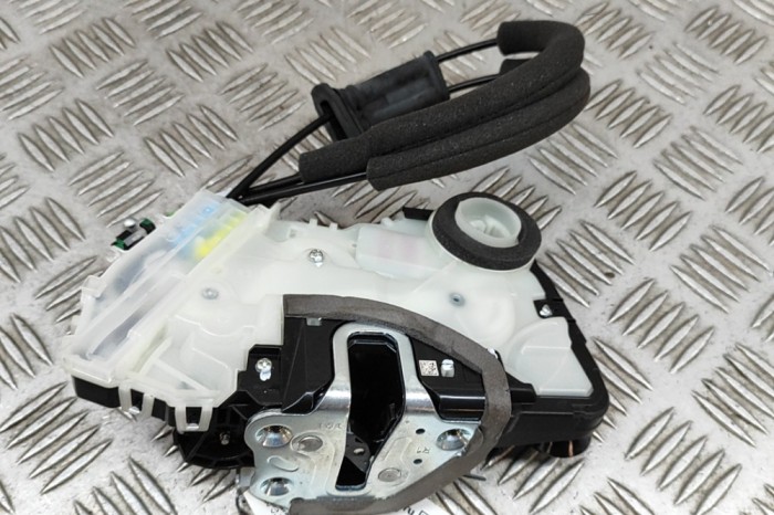 &Icirc;ncuietoare ușă dreapta față TOYOTA C-HR _X2_, _H2_ 2024 OEM: 69030-F4140 28291534