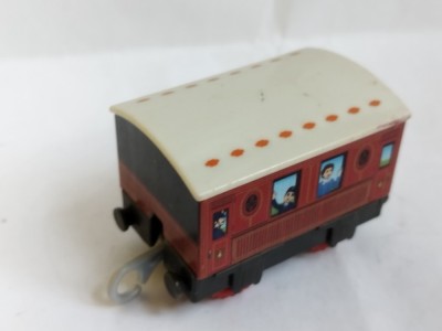 bnk jc Thomas &amp;amp; Friends Trackmaster - Mattel 2017 - vagon calatori pentru Duchess foto