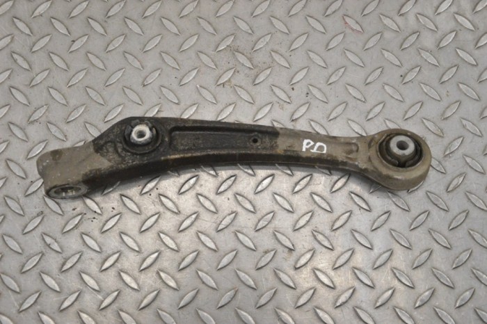 Braț drept dreapta față AUDI A4 Avant 8K5, B8 2009 OEM: 8K0407156B 20950868