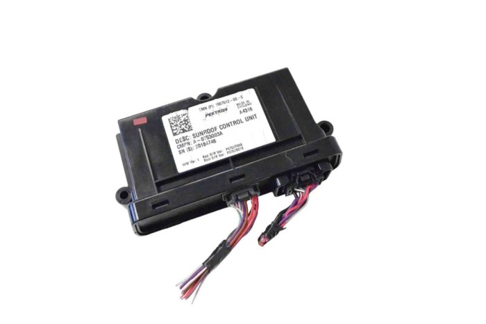 Modul de control trapa TESLA MODEL S 2017 OEM: 1007512-00-C 21839493