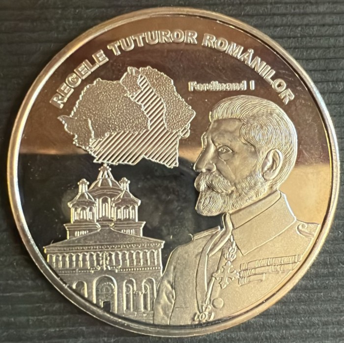 FERDINAND I ,,REGELE TUTUROR ROMANILOR&quot;MEDALIE ARGINT DIN SERIA,,ROMANI MARI&quot;CALITATE :Proof,LIVRARE IN CAPSULA MATERIAL ACRILIC