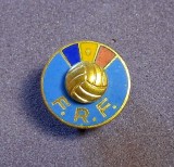 Insigna fotbal (model vechi) - Federatia de Fotbal din ROMANIA (FRF)
