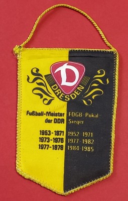 Fanion fotbal - DYNAMO DRESDA (Germania Democrata) foto