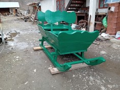 Sania mare veche restaurata