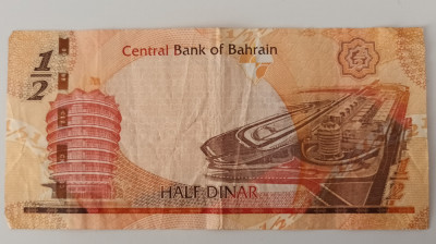 Bancnota Bahrain half dinar 2006 foto