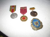 3 decoratii din comunism fara cutie