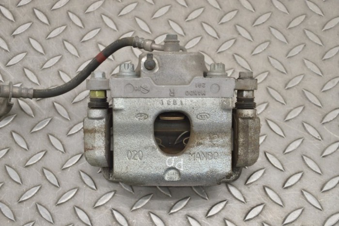 Etrier de fr&acirc;nă dreapta față HYUNDAI IONIQ AE 2021 OEM: Hatchback | 17706014