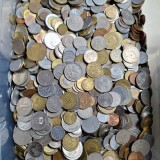 LOT peste 2000 MONEDE STRAINE (10 Kg)