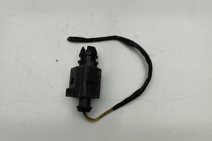 Senzor de temperatură exterioară AUDI A8 D3 4E2, 4E8 2006 OEM: 8Z0820535 30277030