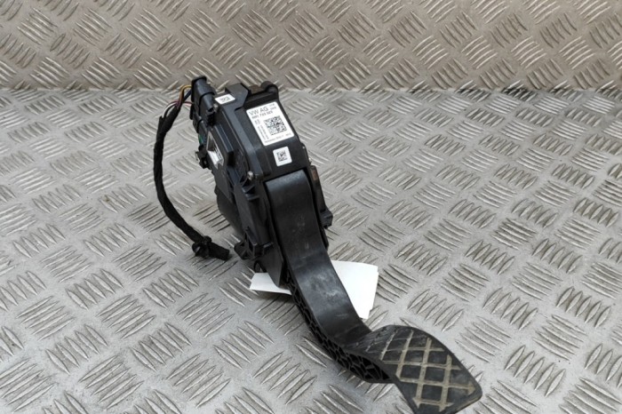 Pedala de accelerație AUDI Q7 4M 2017 OEM: 4M1723523 | 30463542