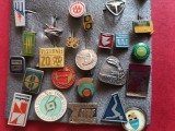 INSIGNE VINTAGE , 35 lei bucata, interesante . pentru decorare genti , sepci , tricouri .
