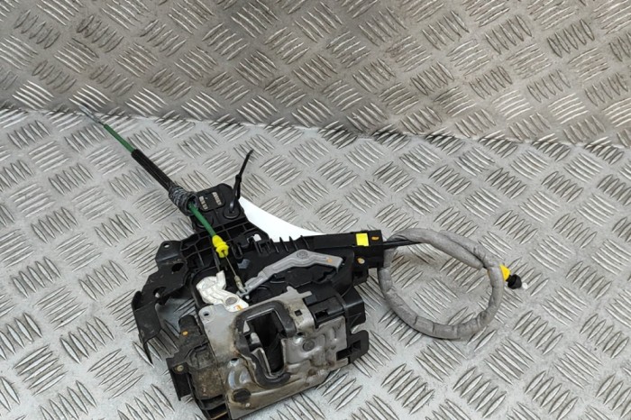 &Icirc;ncuietoare ușă st&acirc;nga față MERCEDES-BENZ C T-Model S205 2014 OEM: A0997202300 28589006