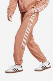 Adidas Originals pantaloni de trening culoarea maro, cu imprimeu IA6356-brown