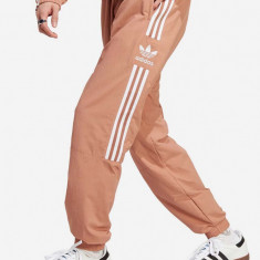 adidas Originals pantaloni de trening culoarea maro, cu imprimeu IA6356-brown