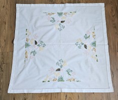 FATA DE MASA VINTAGE DIN PANZA DE BUMBAC CU TEMA MARINA BRODATA
