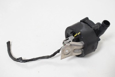 Pompa de apa auxiliara TESLA MODEL S 2017 OEM: 1037327-00 3356262 foto