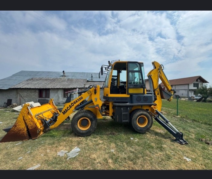 Buldoexcavator MACAO