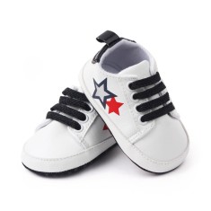 Adidasi albi cu stelute colorate (Marime Disponibila: 6-9 luni (Marimea 19